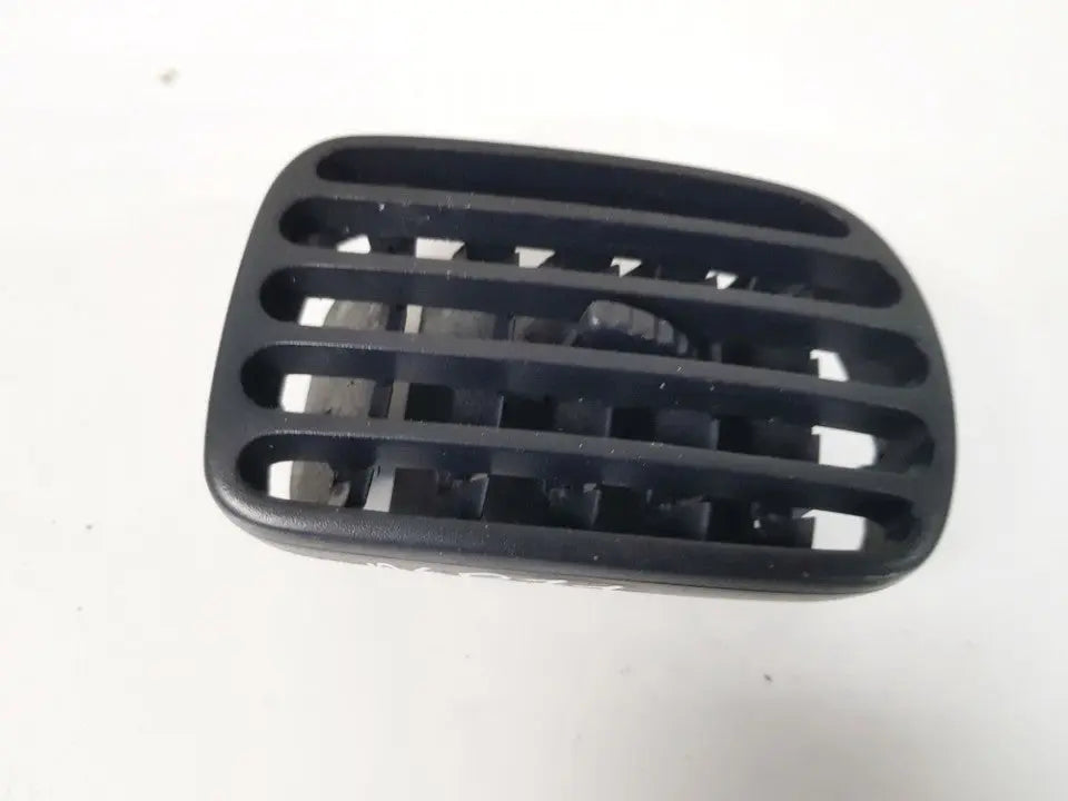 CHINA Factory Wholesale 223867 Dash Vent (Air Vent Grille) FOR Renault Megane FANCHANTS China Auto Parts Wholesales