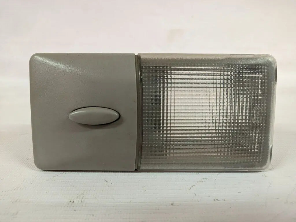 CHINA Factory Wholesale 5010623979 Interior Light Truck Lorry Part FOR VOLVO FANCHANTS China Auto Parts Wholesales