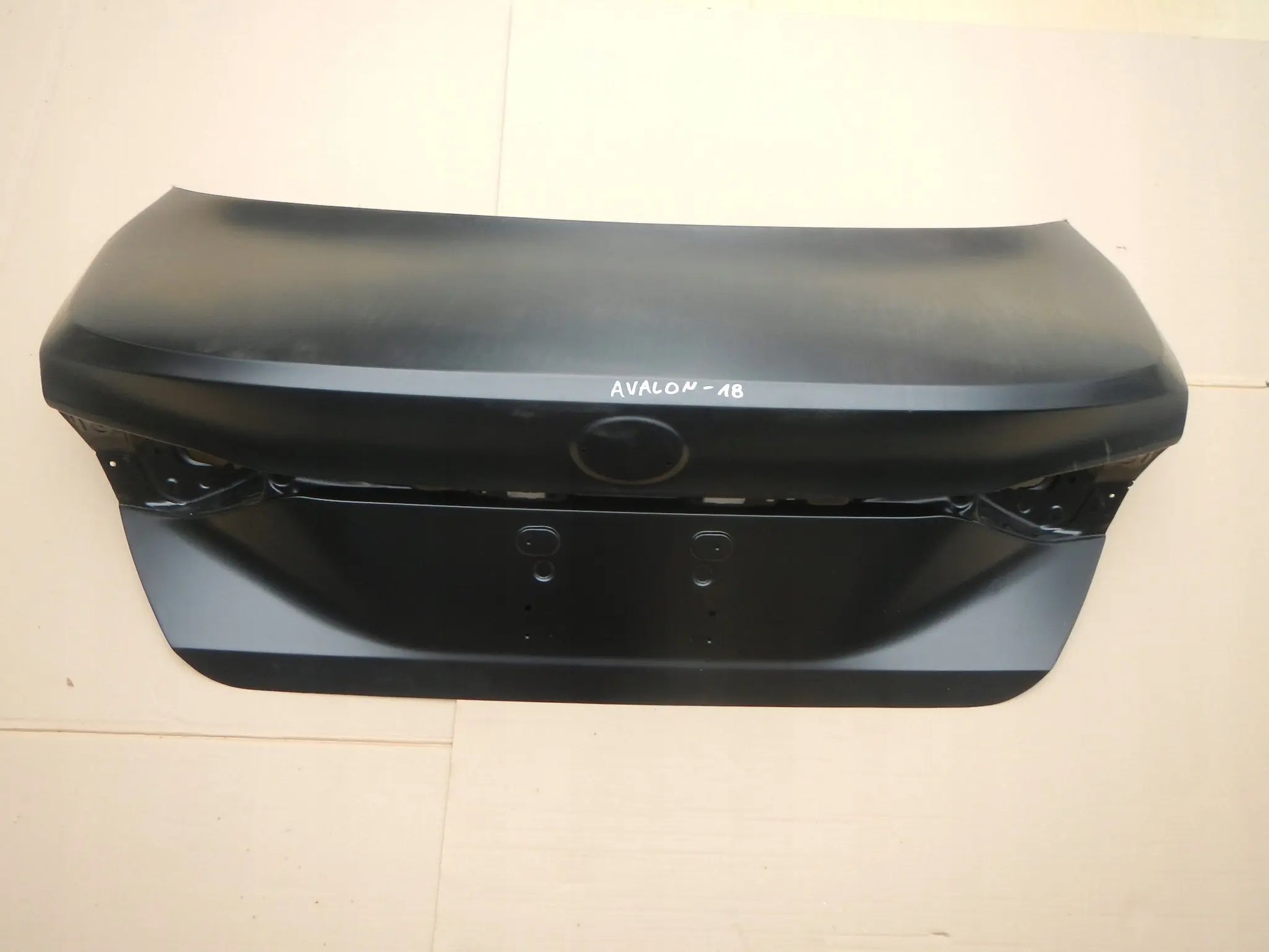 CHINA Factory Wholesale 64401-07220  TRUNK LID for AVALON TOYOTA FANCHANTS China Auto Parts Wholesales